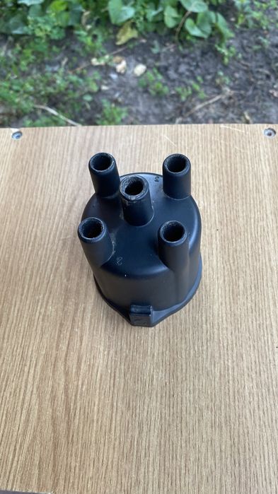 Крышка распрелелителя зажигания на ВАЗ