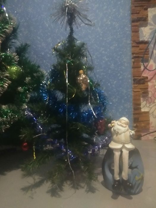 Ялинки штучні    .