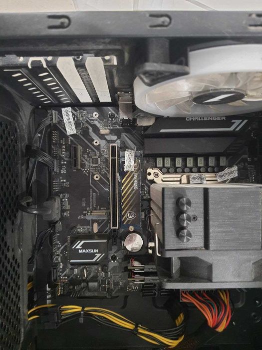 Продам ПК в комплекті (2 монітора + Системний блок)