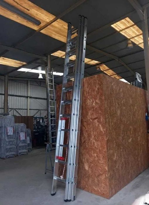 Escada Tripla 4m (10m Úteis) c/ Corda Degrau Quadrado Nova - Fábrica