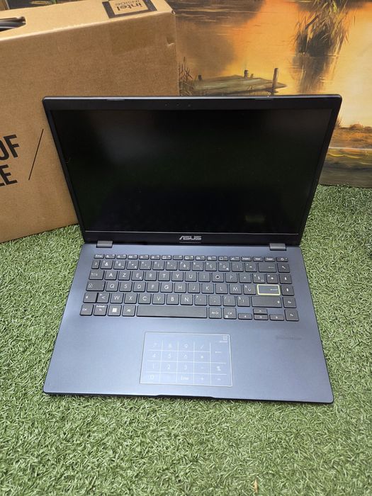 Новый ноутбук з Європи, SSD, DDR4 Core.