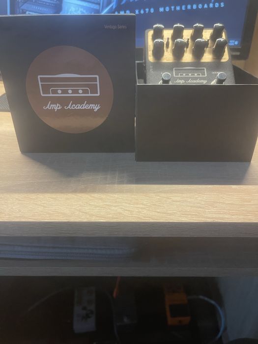 Multiefekt gitarowy/ Modeler Nux Amp Academy