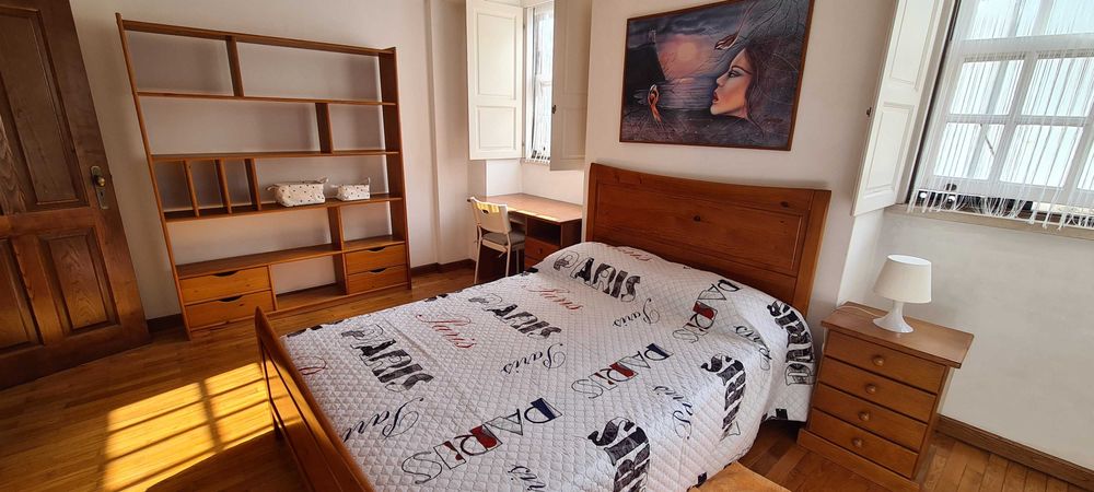 URGENTE: Cama de casal, estrado e colchão