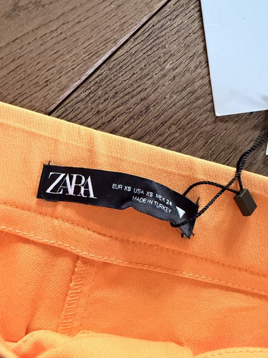 Spodnue damskie Zara