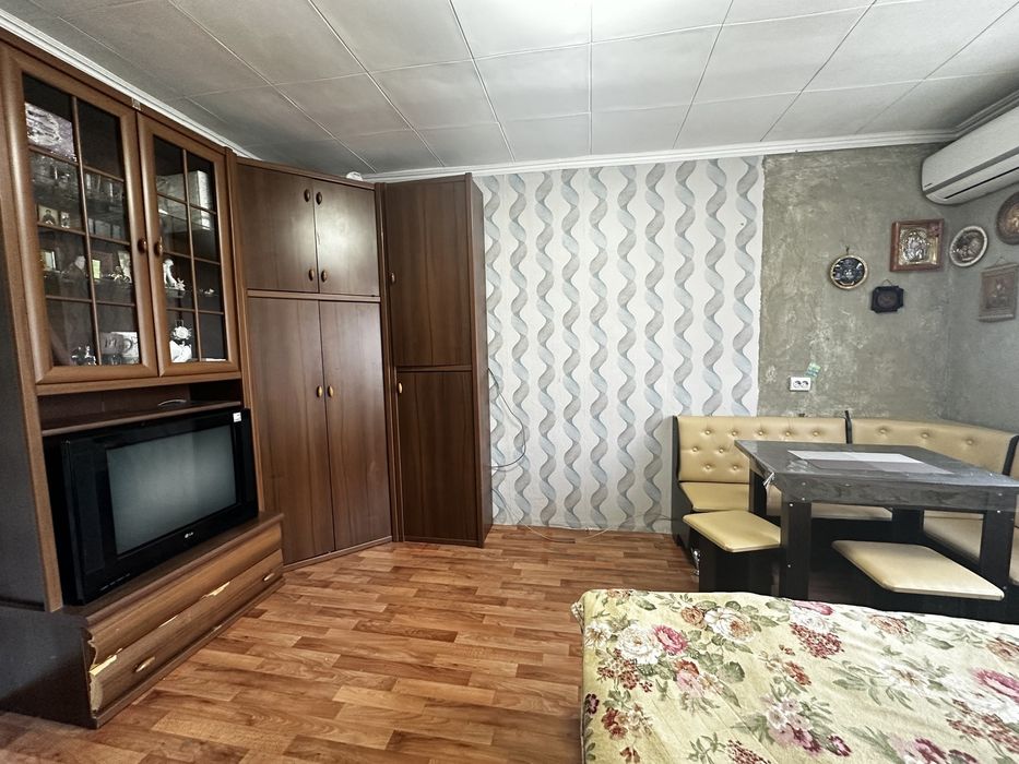 2комнатная коммунальная квартира