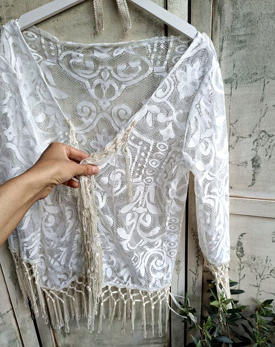 Narzutka koronkowa bohoz frędzlami kimono plażowe z firanki makrama chwosty biust 56x2 M L