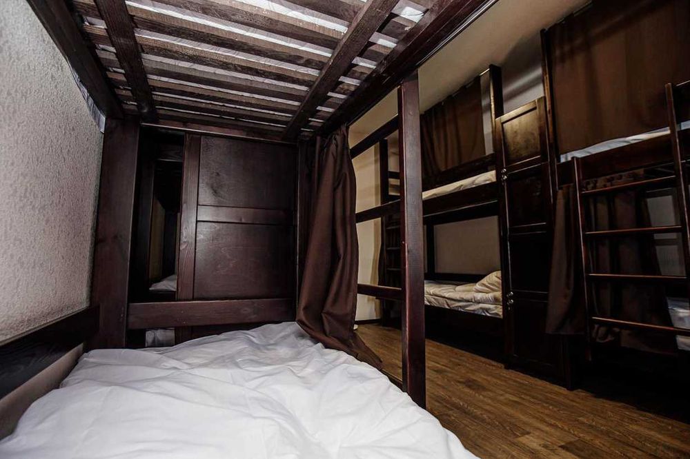 6 місний номер №35. Хостел за доступною ціною 3 хв. м. Академмістечко