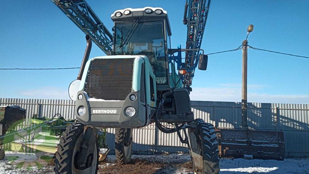 Самохідний обприскувач Berthoud Raptor 3240