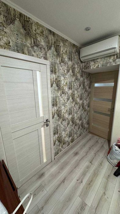Продам 3 комнатную квартиру район площадь Толбухина свое отопление