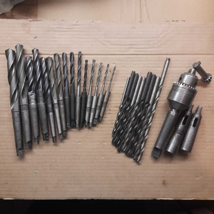 Wyposażenie wiertarka stołowa słupowa