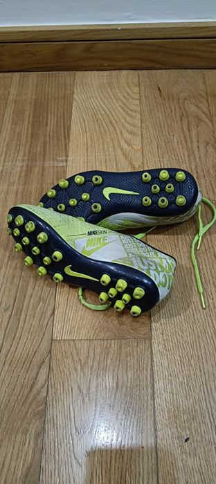 Chuteira Nike infantil