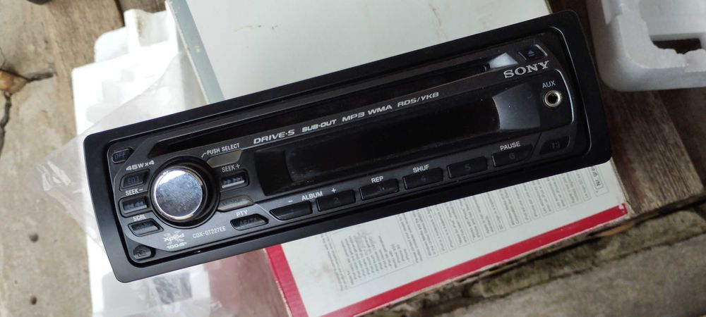 Автомагнитола SONY