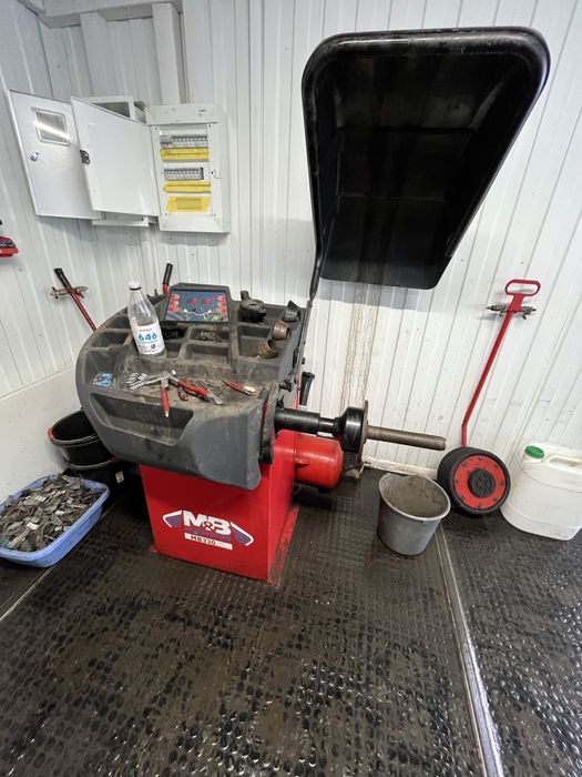 Балансувальний станок M&B