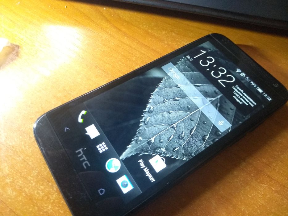 Продам смартфон htc