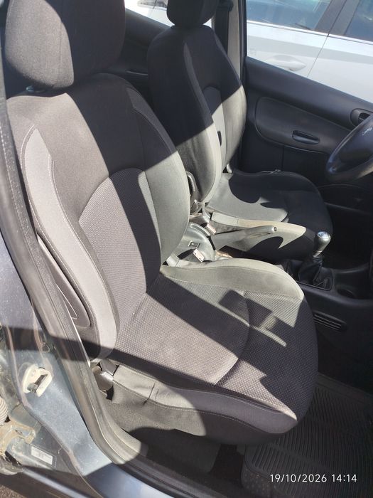 Carro Peugeot 206+