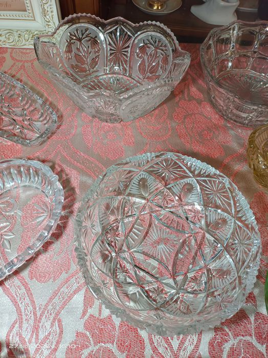 Розпродаж кришталю . Цукерниці, салатники .