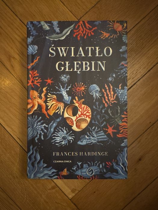Książka Frances Hardinge Światło głębin nowa
