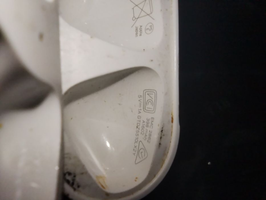 AirPods 1 или  AirPods 2