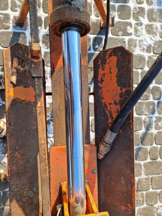 Łuparka do drewna hydrauliczna do ciągnika