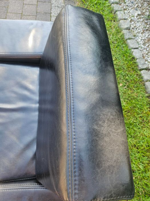Nowoczesny fotel skórzany w bardzo dobrym stanie.