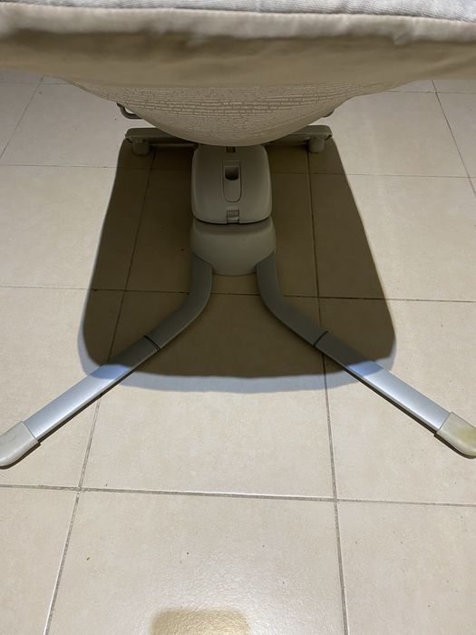 Espreguicadeira Chicco vibratoria com comando