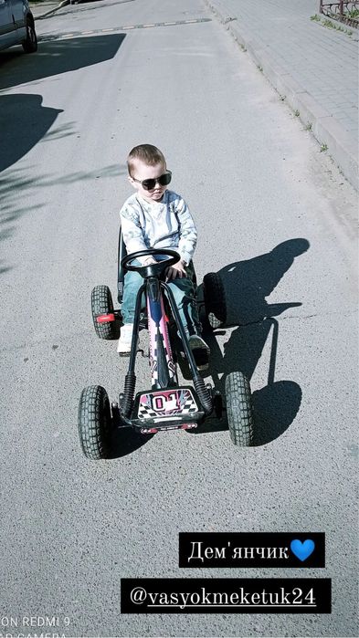 Продам машинку для дитини