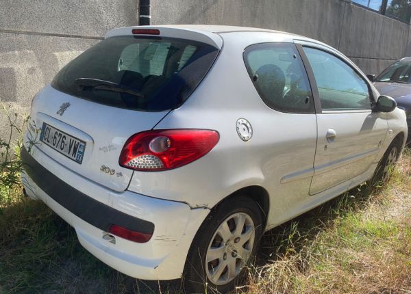 Para peças PEUGEOT 206+ (T3E)