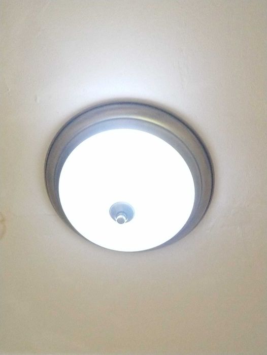 Globo de iluminação corredor dois casquilhos E27