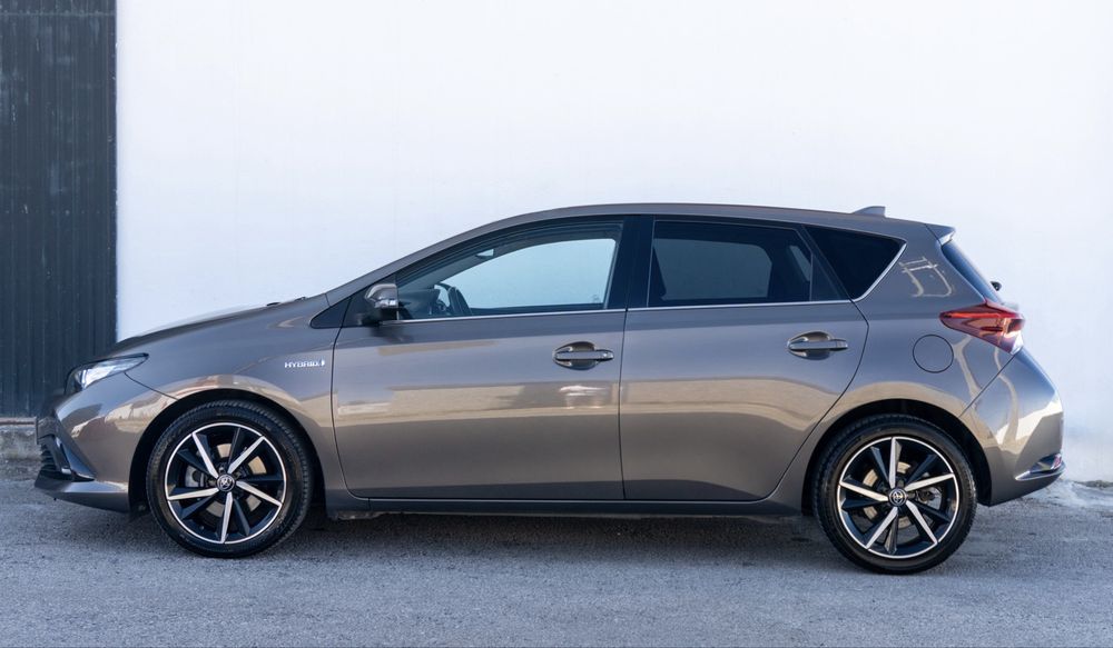 Toyota Auris 1.8 HSD Comfort Plus Sport Plus Nav (financiamento disponível)
