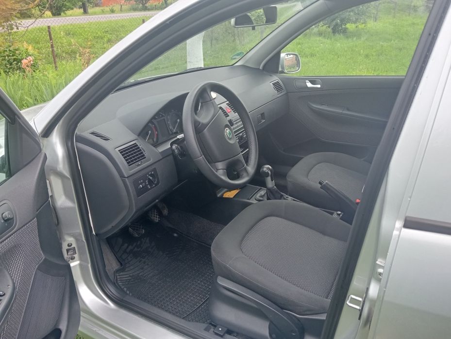 Продам автомобіль  Шкода Фабія