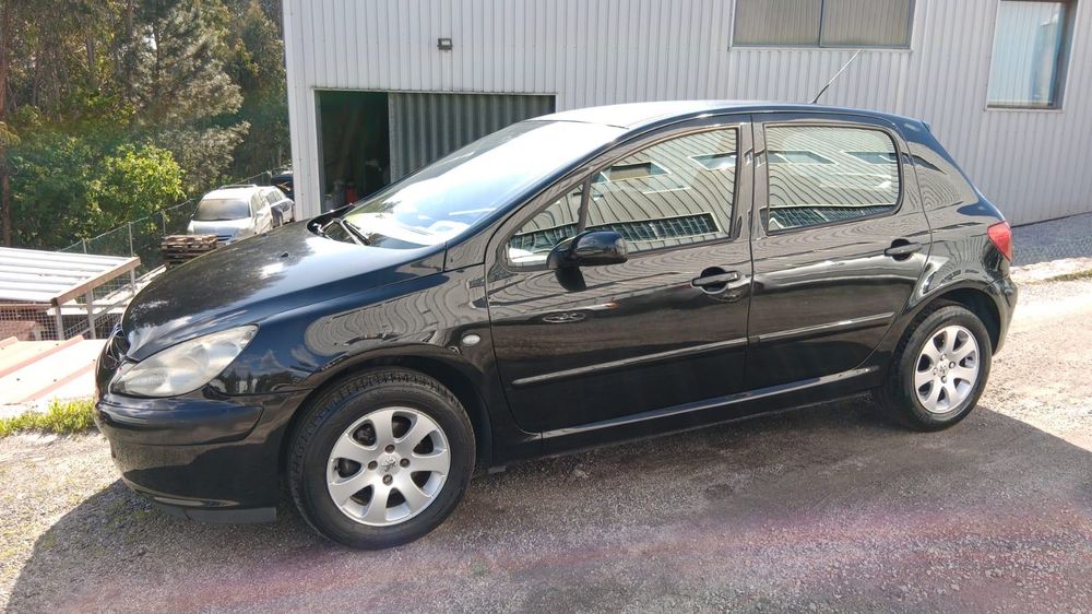 Peugeot Ano 2004