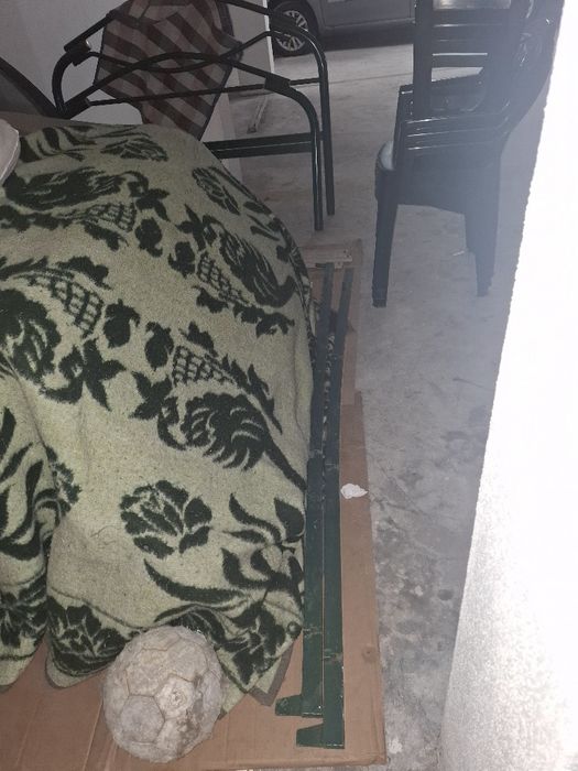 Cama de ferro usada
