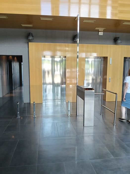 Здам в оренду офісне приміщення 80 кВ м