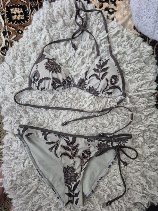 Красивый купальник, расшитый бисером