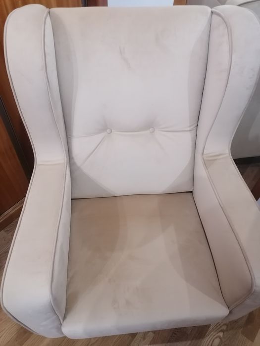 Poltrona em cor beje