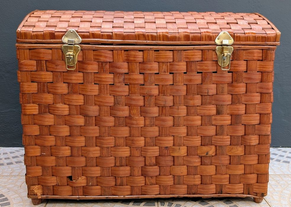 Baú Baú Grande de Madeira Trançada - 70x50x50 cm