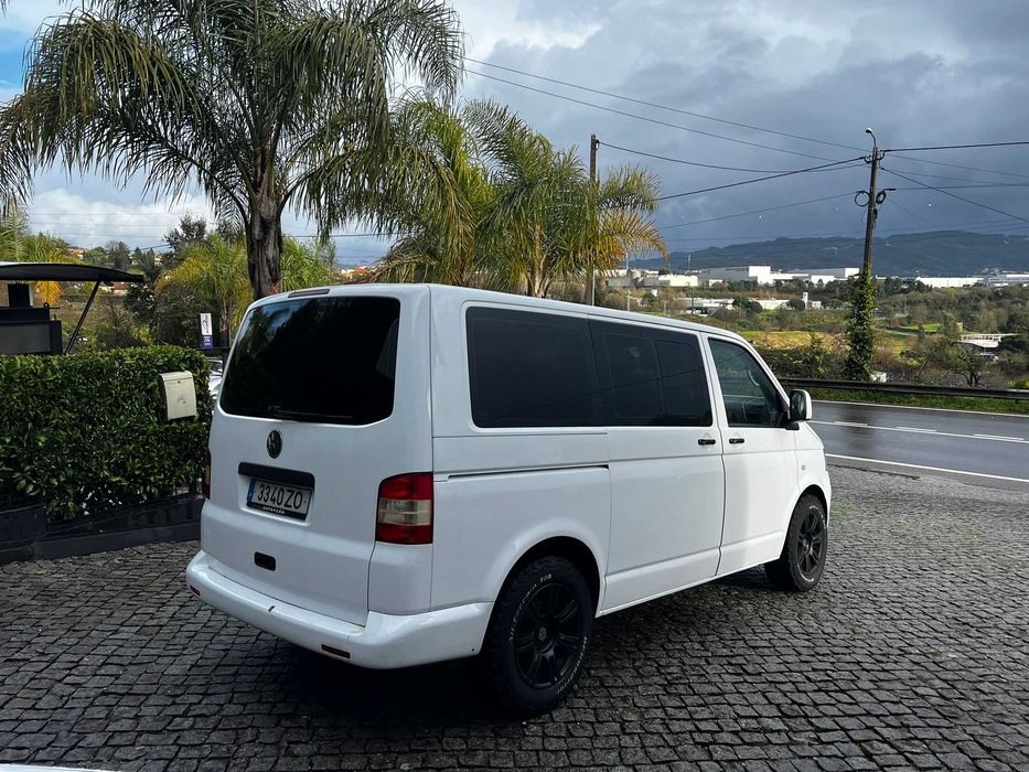 VW Transporter 1.9 TDI 9 Lugares