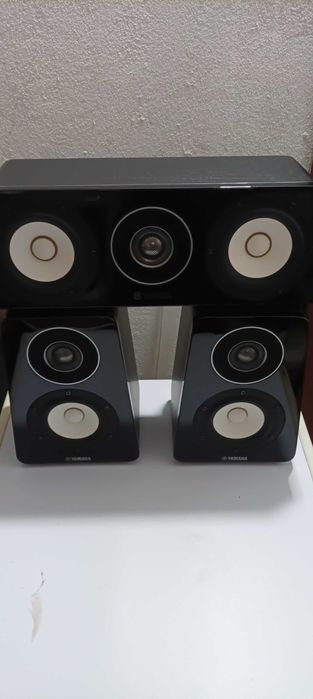 Colunas sorrund Yamaha