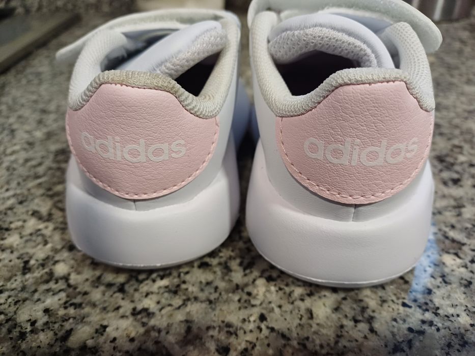 Adidas advantage criança