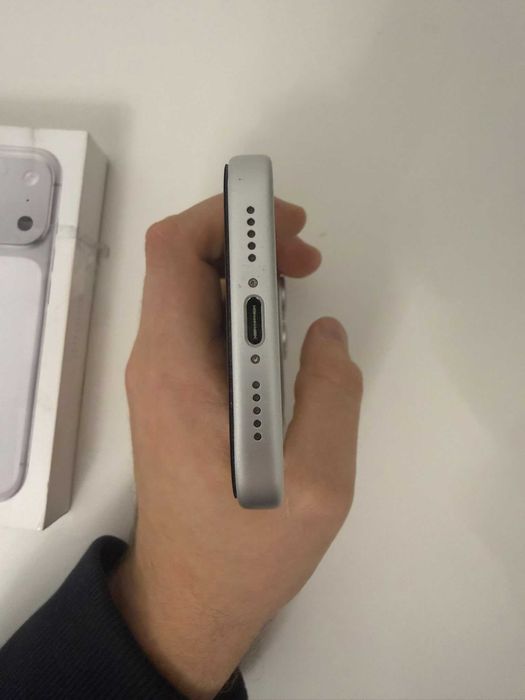 iPhone 17pro 256gb silver