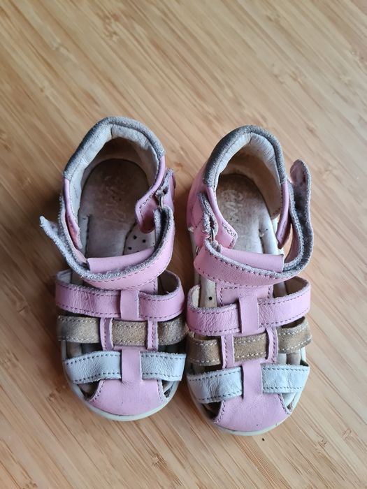 Sandalki skorzane dla dziewczynki Emel r 21