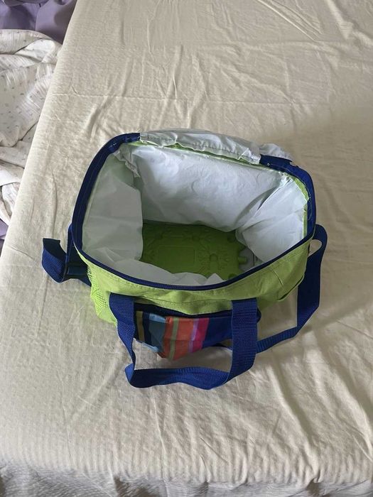 Saco térmico / geleira 30x30x20 cm com acumulador de gelo