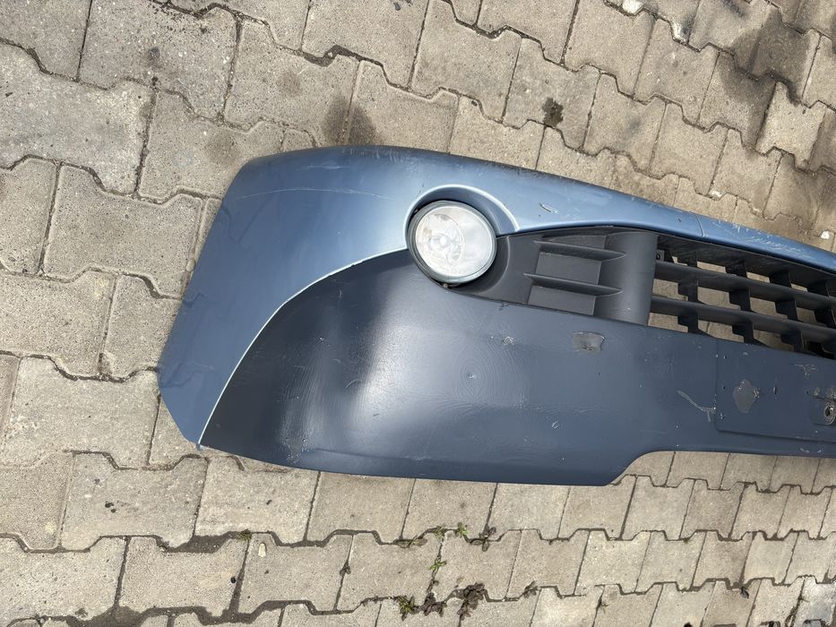 Trafic vivaro zderzak przod passanger