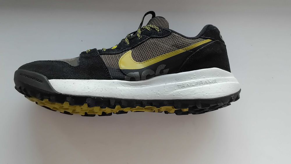 Кросівки  Nike Acg Lowcate Shoes Black DM8019-300   40 р 25 см