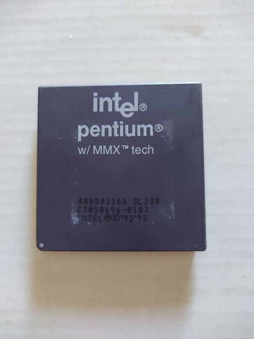 Винтажный процессор Intel Pentium 166 MMX для Retro-Gaming (SL239)
