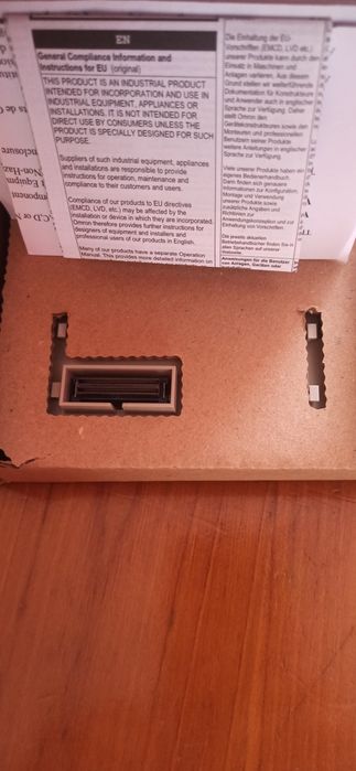 Autómato Carta de saídas OMRON CJ1W-OC211... Nova