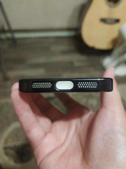 продам чехол на iphone 11