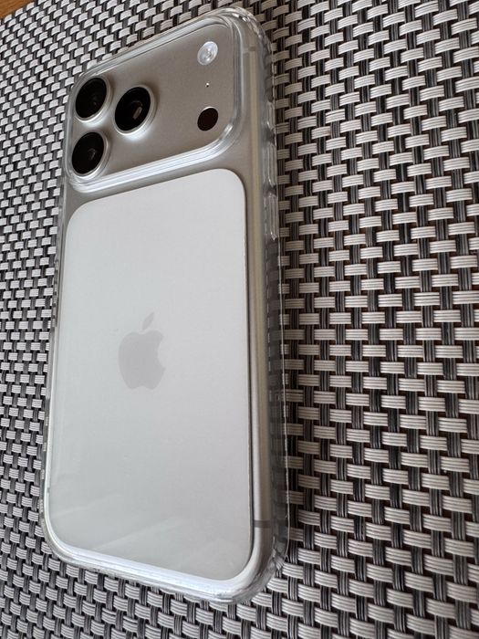 Чехол Apple Clear Case with MagSafe для Iphone 17 pro