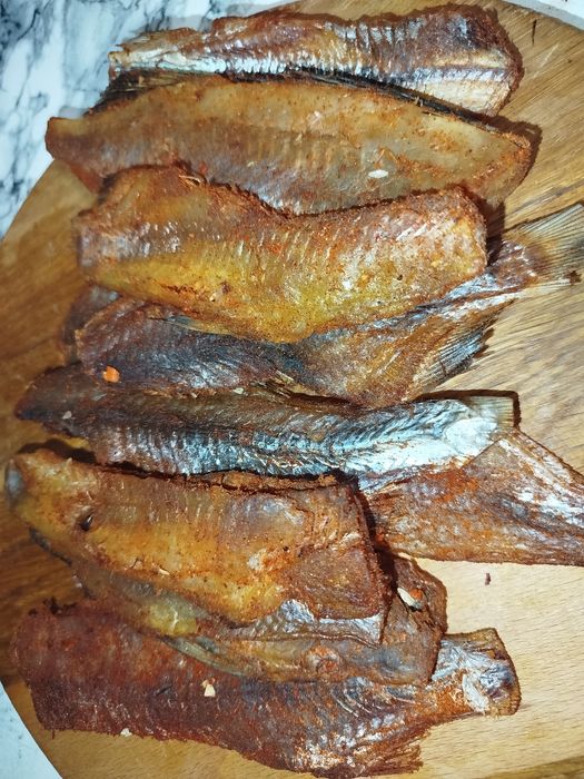 Джерки,густера,тарань,ікра,язик копчений