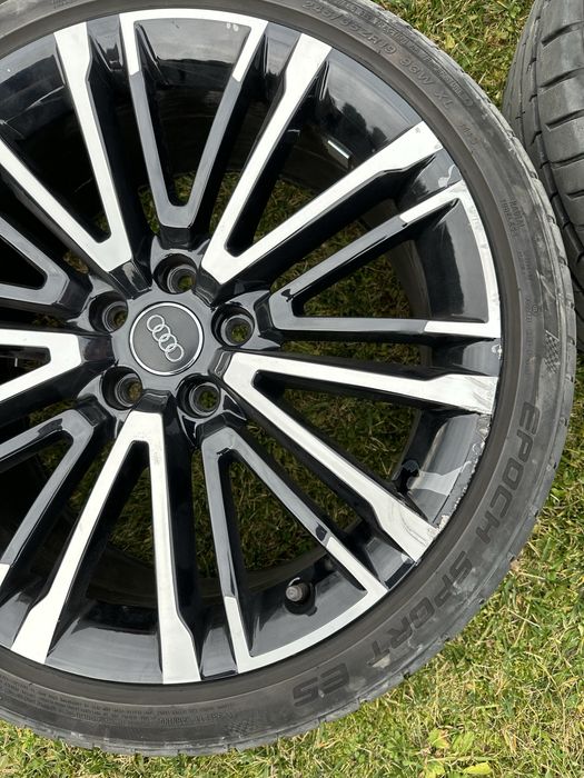 Диски Audi R19 з шиною оригінал 8W0601025BE